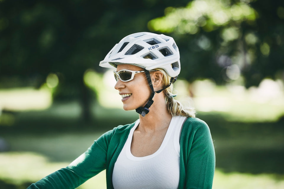 אל תקלו ראש: מדוע חשוב לחבוש קסדת אופניים בזמן הרכיבה?